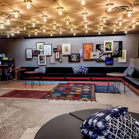 Moxy Phoenix Tempe/Asu Area-3